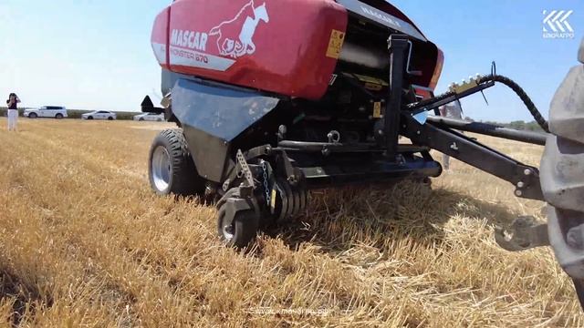 Демо показ работы итальянского пресс-подборщика Mascar Monster смотреть онлайн