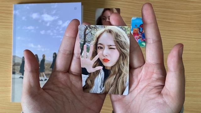 GFRIEND 9th mini album 回:LABYRINTH unboxing смотреть онлайн