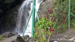 Крутой водопад Золотоносец в Абхазии