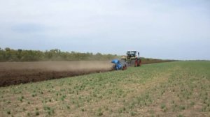 CLAAS XERION 4500 & LEMKEN EURO TITAN 8+3