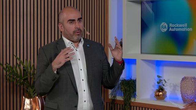 Cloud-Based Software as a Service: the Future of the Industrial Automation is Here