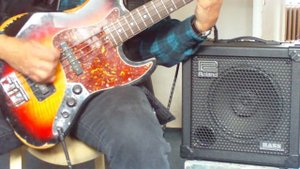 Relic Copy of Fender Jazz Bass 1962 ex Hofner JB + Roland Cube 30 Bass