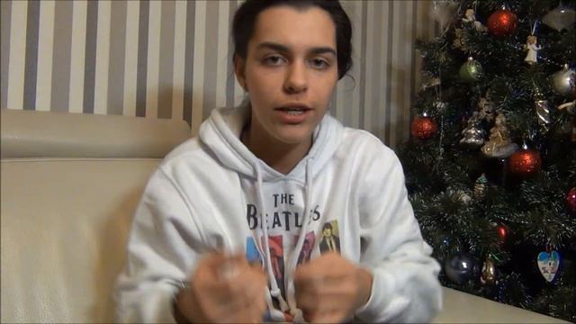 ШОГГ!1! ЮБОЧКА ИЗ ТРАВКИ смотреть онлайн