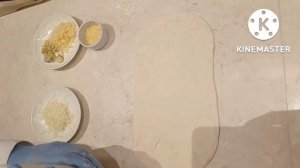 Фокачча с сыром горгонзола медом и кедровыми орешками