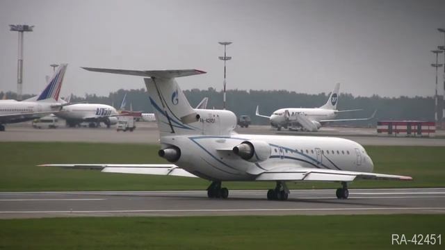 Yakovlev YAK 42 GAZPROMAVIA RA-42451