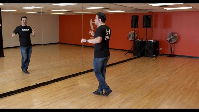 Learn The Most FAMOUS Salsa Footwork! ( No Partner Needed ) смотреть онлайн