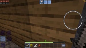 Майнкрафт. Что за страшный люк у меня на работе под блоком сена 😱. Там был зомби и он сгорел..