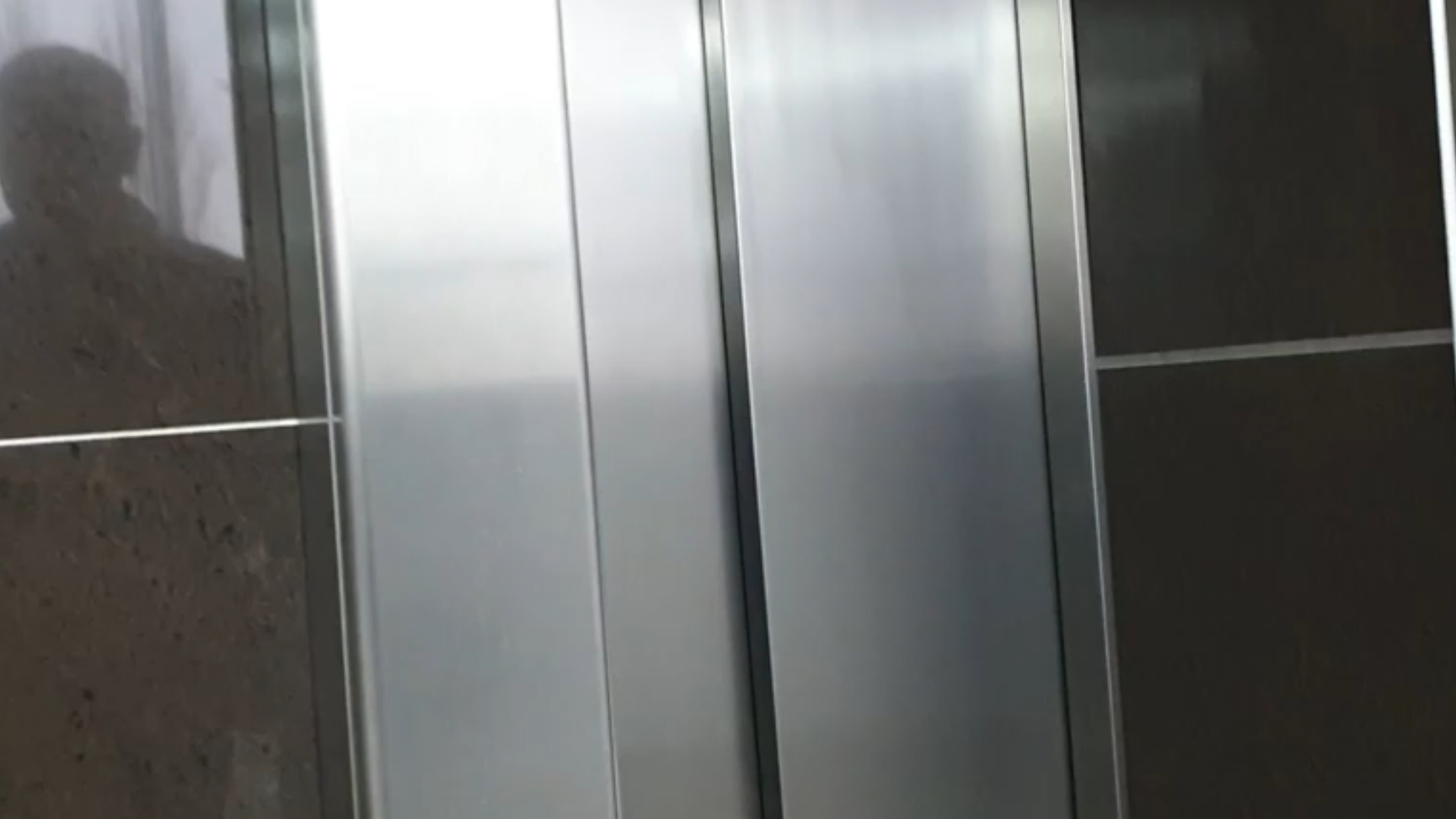 Лифты в ТЦ "Грин Хаус" г. Балаково.mp4