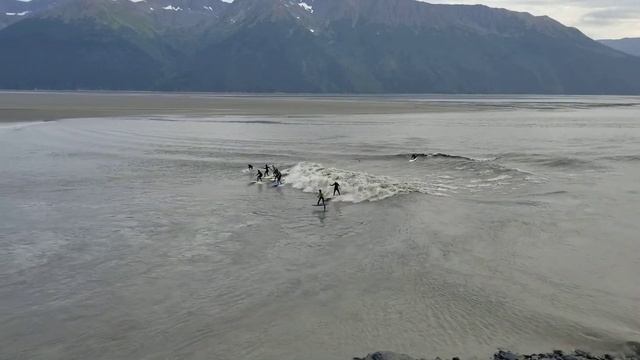 Bore tide in Alaska No.2 with wave riders. смотреть онлайн