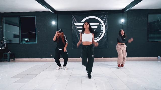PINECO - A'POLOS DANCE STUDIO - BERE VARELA (DANCEHALL) смотреть онлайн