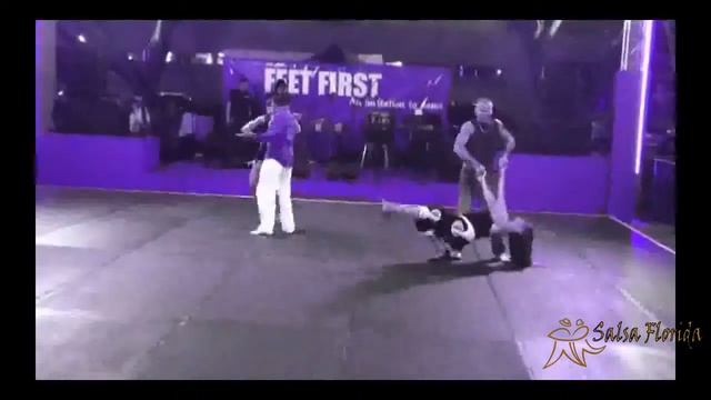 Street Dancing Timba in Cuban salsa смотреть онлайн