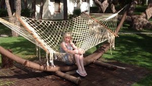 Зайка в гамачке