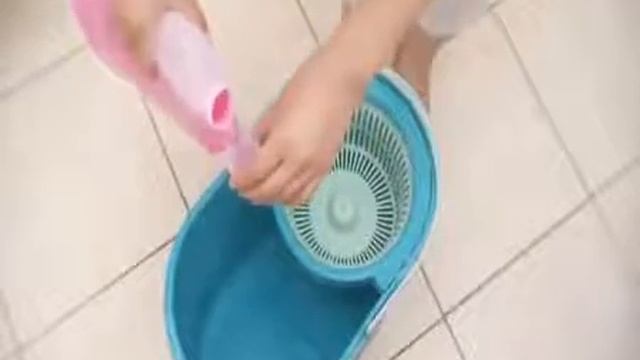 СИСТЕМА ДЛЯ ВЛАЖНОЙ УБОРКИ С ЦЕНТРИФУГОЙ AQUAMATIC TURBO смотреть онлайн