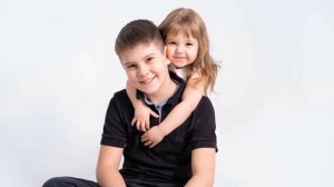 6 Jim Picks Up His Little Sister
