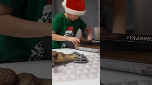 Распаковка тирранозавра рекса от Mattel