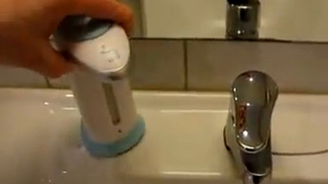 сенсорный дозатор для мыла смотреть онлайн