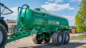 Машина для внесения жидких органических удобрений МЖУ-12