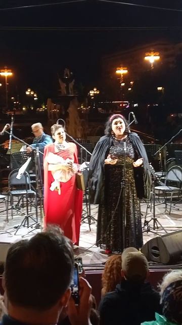 Концерт на Пушкинской площади в Москве 🌹 солисты Геликон оперы великолепны 🥰 Браво с любовью! 💓 смотреть онлайн