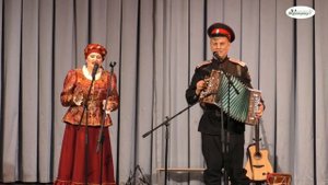 "Стояла чудная сосна". Поют солистка хора Московская сторонушка Наталья Зенкина и Алексей Медведев