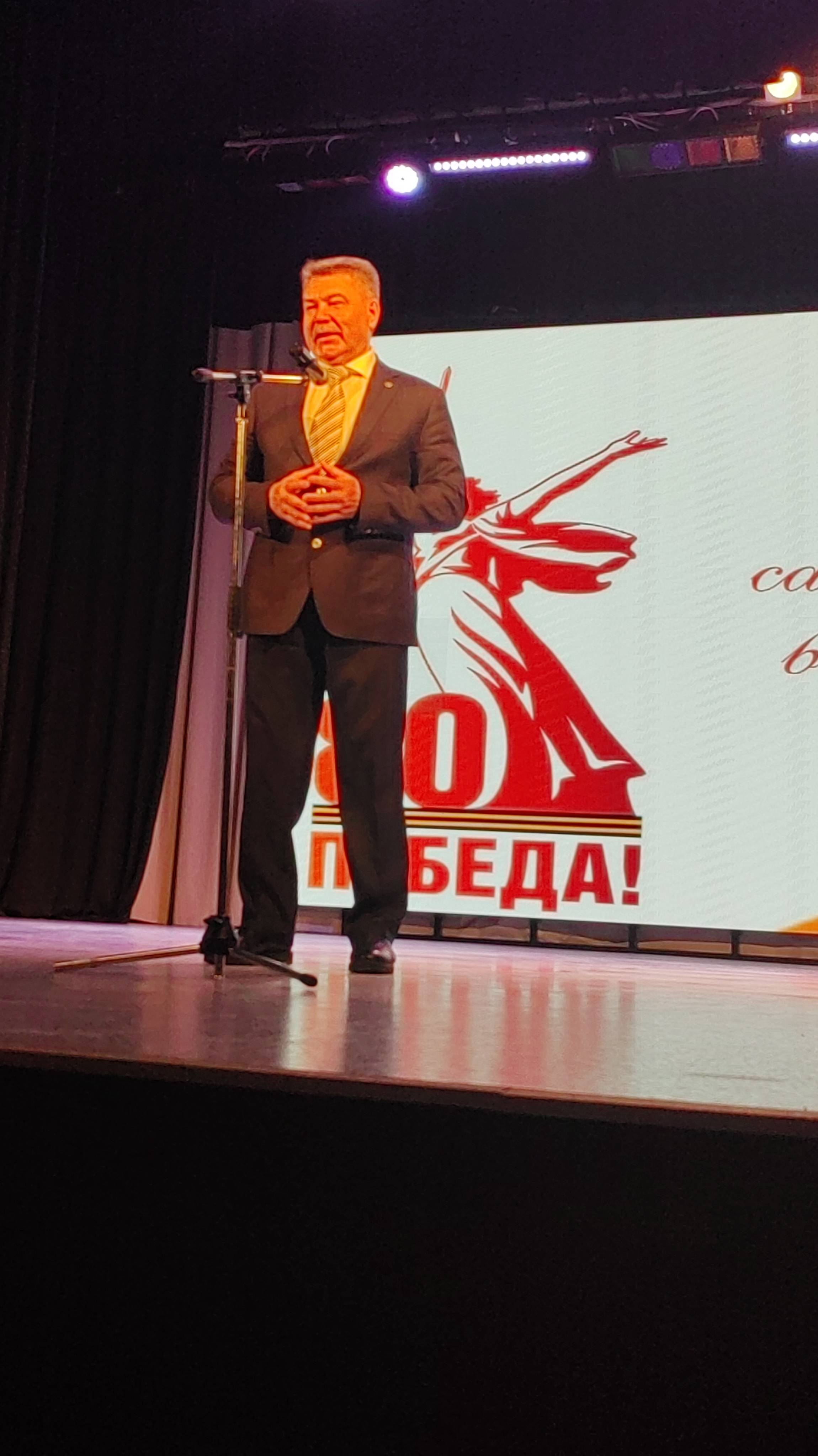 Арча районы башлыгы Илшат Нуриев "Ватанны саклаучыларга багышлана..." бәгесе җиңүчеләрен тәбрикли смотреть онлайн