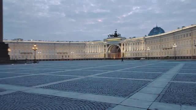 Кто-то ищет работу в других регионах, а кто-то планирует на ней развиваться. Руководство им поможет