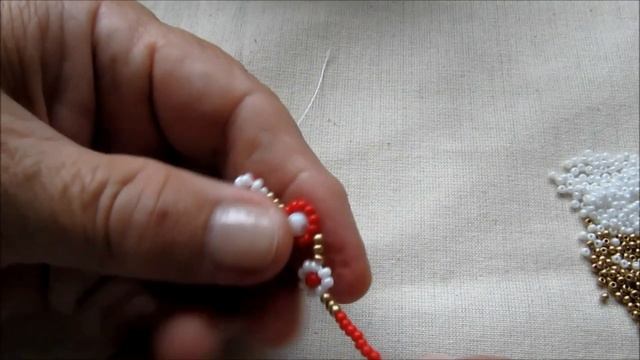 Браслетик из бисера и бусин/Цветочные мотивы из бисера - это всегда красиво.DIY/Beadwork