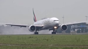 Самолет взлетает в плохую погоду | Красивый взлет посадка больших пассажирских самолетов в дождь