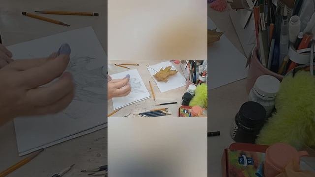 работа простыми карандашами 