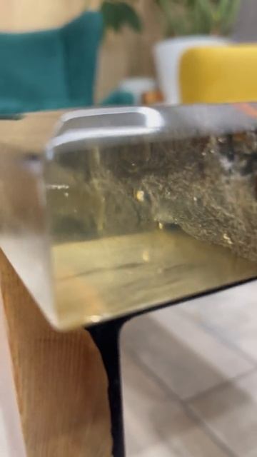 Столик с живым краем в прозрачной эпоксидной смоле смотреть онлайн