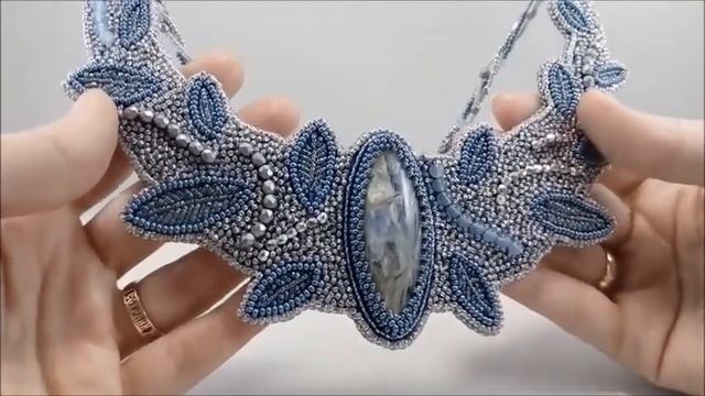 Ассиметричное колье с кианитом смотреть онлайн