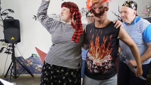 02. "Эй, моряк"