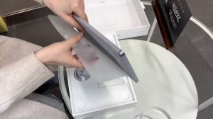 Распаковка Apple MacBook
