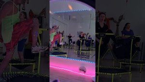 Джампинг DANCE на мини батутах