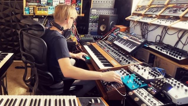 Berlin School music with live analog synthesizers Stardust