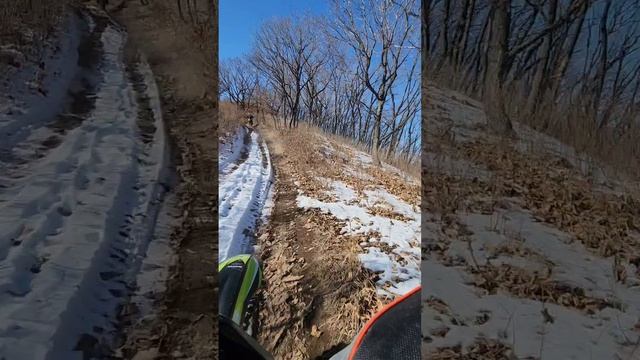 На мотоцикле по берегу моря зимой смотреть онлайн