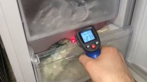 Замер температуры морозильника Пирометром Зубр ТермПро-550