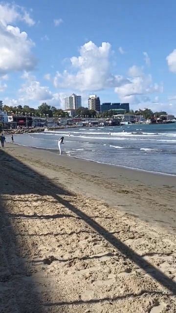 Анапа 25 сентября 2022. Песочный пляж. Погода и море в Анапе #shorts #море #анапа #пляж смотреть онлайн