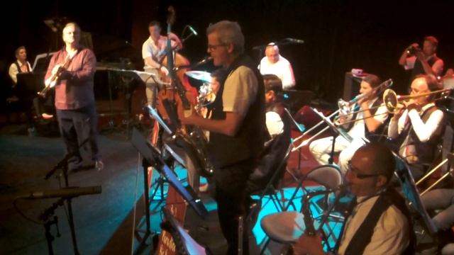 Andrea Tofanelli & l'AAS Paradiso Big Band "Besame Mucho" смотреть онлайн