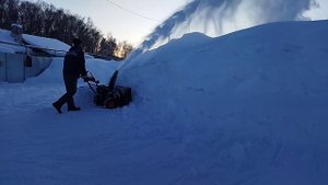 Снегоуборщик  Патриот 755 & корыто.Боремся со снегом.