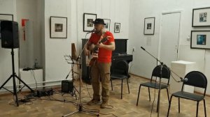 Олег Тарасов на музыкальном марафоне "ОСИзание музыки" в Отделе современного искусства