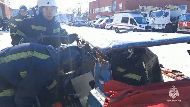 Первый этап  соревнований по проведению аварийно-спасательных работ при ликвидации последствий ДТП