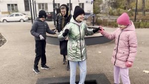 Жизнь с АУТИЗМОМ | Гуляем, социализируемся в обществе.