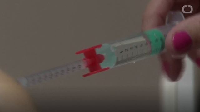 The "Botox Lip Flip" Is the Latest Trend in Injectables смотреть онлайн