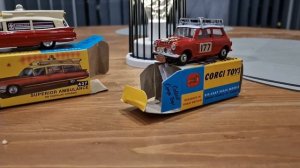 Модель автомобиля Corgi Toys