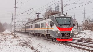ЭП2Д-0075 проследует по перегону Царицыно–Красный-строитель