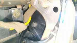 USB кабели в бардачке Nissan Almera Classic