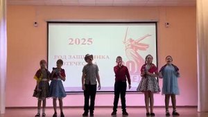 Вокальный ансамбль "Крылатые качели", 10-11 лет. "Попурри (народных и советских песен)"