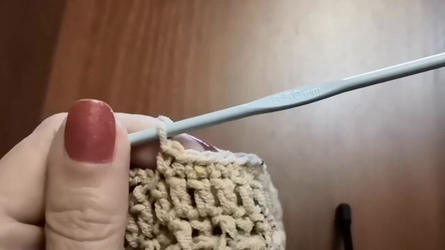 Шапка косичками, крючком. смотреть онлайн