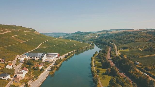 La moselle luxembourgeoise en DJI Mavic Pro 4K - Schengen, Remisch, Route du vin смотреть онлайн