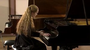 Кузнецова Ангелина играет Рахманинова прелюдию соль минор
